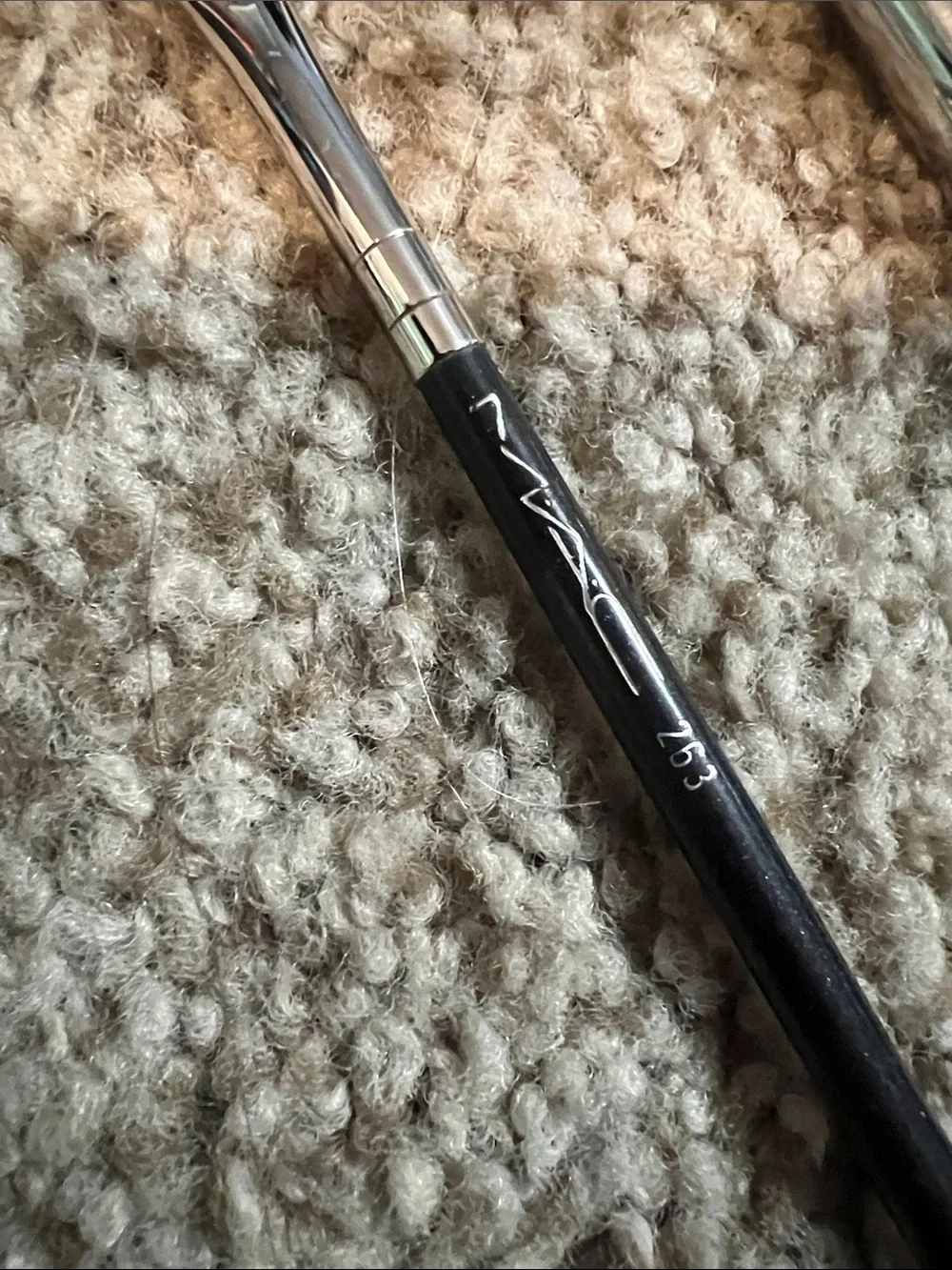 🎨 MAC #263 Small Angle Brush ( Eyes ) BONUS MYKITCO PRO 0.29 Brush